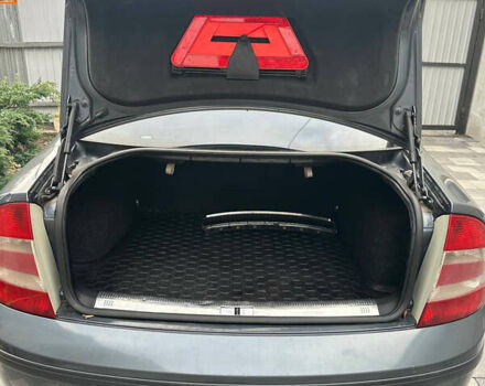 Серый Шкода Суперб, объемом двигателя 1.8 л и пробегом 315 тыс. км за 5100 $, фото 8 на Automoto.ua