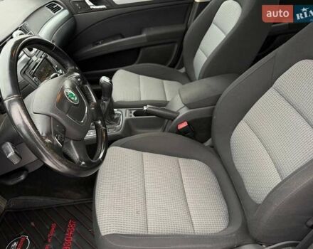 Серый Шкода Суперб, объемом двигателя 1.8 л и пробегом 88 тыс. км за 8200 $, фото 11 на Automoto.ua