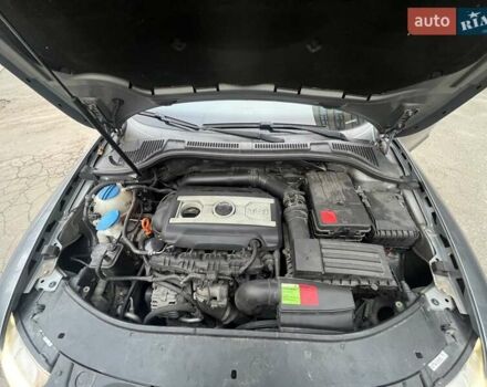 Серый Шкода Суперб, объемом двигателя 1.8 л и пробегом 213 тыс. км за 8000 $, фото 9 на Automoto.ua