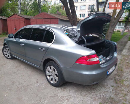 Сірий Шкода Суперб, об'ємом двигуна 1.8 л та пробігом 250 тис. км за 9000 $, фото 3 на Automoto.ua