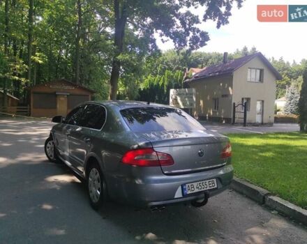 Сірий Шкода Суперб, об'ємом двигуна 1.97 л та пробігом 250 тис. км за 8599 $, фото 2 на Automoto.ua