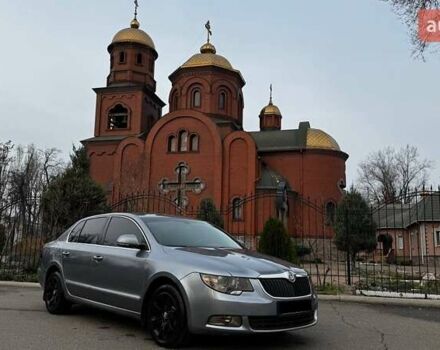 Серый Шкода Суперб, объемом двигателя 0 л и пробегом 187 тыс. км за 9899 $, фото 1 на Automoto.ua
