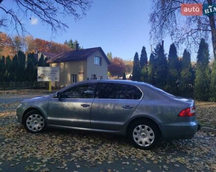 Серый Шкода Суперб, объемом двигателя 1.97 л и пробегом 250 тыс. км за 8699 $, фото 2 на Automoto.ua