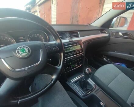 Серый Шкода Суперб, объемом двигателя 1.9 л и пробегом 297 тыс. км за 8450 $, фото 4 на Automoto.ua