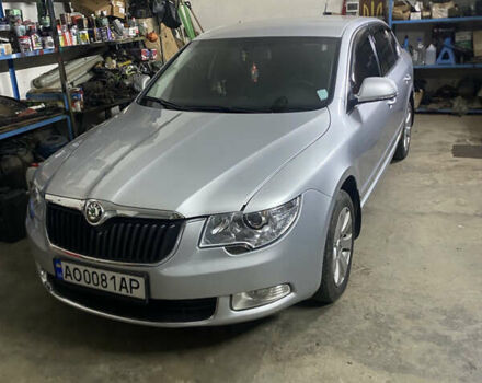 Серый Шкода Суперб, объемом двигателя 1.8 л и пробегом 70 тыс. км за 11000 $, фото 1 на Automoto.ua