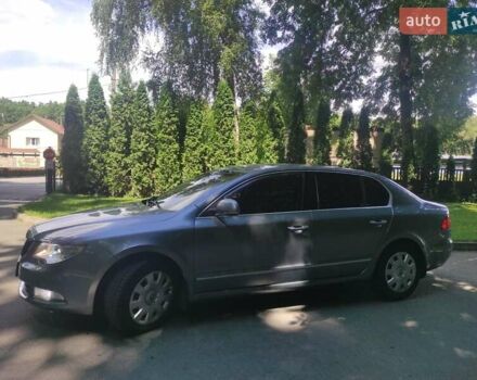 Сірий Шкода Суперб, об'ємом двигуна 1.97 л та пробігом 250 тис. км за 8599 $, фото 8 на Automoto.ua