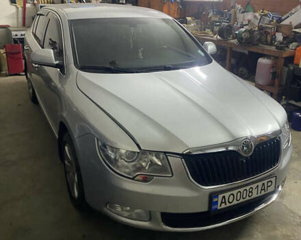 Серый Шкода Суперб, объемом двигателя 1.8 л и пробегом 70 тыс. км за 11000 $, фото 2 на Automoto.ua