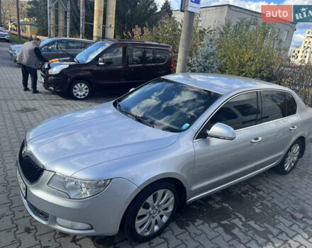 Шкода Суперб 2009 у Новояворівськ на Automoto.ua Сірий Шкода Суперб, об'ємом двигуна 1.97 л та пробігом 298 тис. км за 9500 $, фото 6 на Automoto.ua