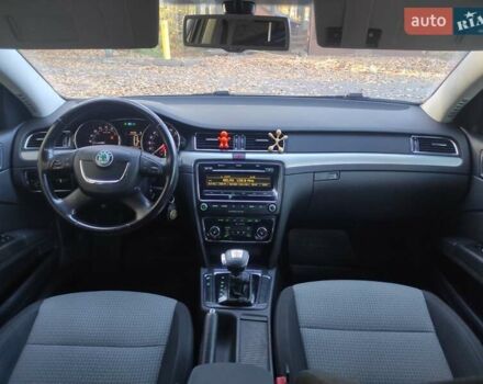 Серый Шкода Суперб, объемом двигателя 1.97 л и пробегом 250 тыс. км за 8699 $, фото 24 на Automoto.ua