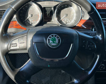 Серый Шкода Суперб, объемом двигателя 1.97 л и пробегом 280 тыс. км за 9500 $, фото 11 на Automoto.ua