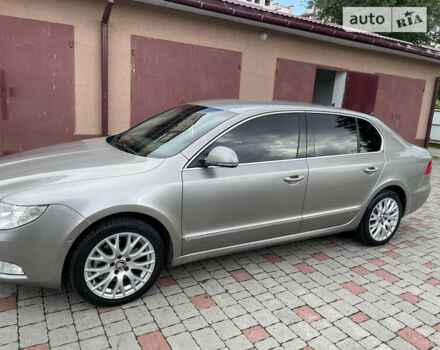 Шкода Суперб 2010 в Ивано-Франковске на Automoto.ua Серый Шкода Суперб, объемом двигателя 1.97 л и пробегом 253 тыс. км за 10000 $, фото 5 на Automoto.ua