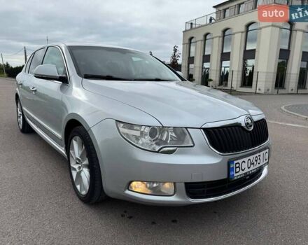 Серый Шкода Суперб, объемом двигателя 1.97 л и пробегом 303 тыс. км за 9700 $, фото 4 на Automoto.ua