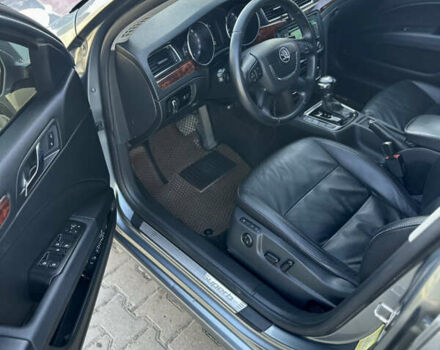 Сірий Шкода Суперб, об'ємом двигуна 2 л та пробігом 286 тис. км за 9800 $, фото 8 на Automoto.ua