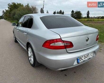 Серый Шкода Суперб, объемом двигателя 1.97 л и пробегом 303 тыс. км за 9700 $, фото 8 на Automoto.ua