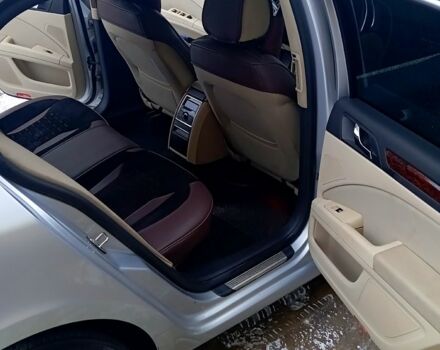 Серый Шкода Суперб, объемом двигателя 2 л и пробегом 197 тыс. км за 10200 $, фото 4 на Automoto.ua