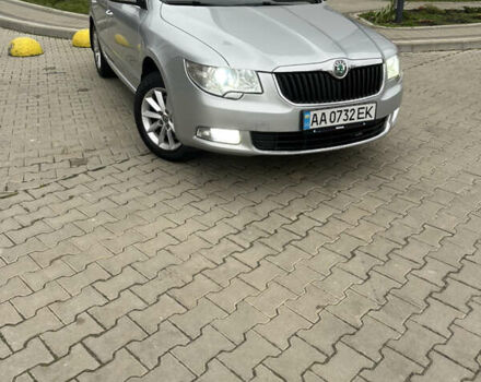 Серый Шкода Суперб, объемом двигателя 1.8 л и пробегом 218 тыс. км за 10500 $, фото 1 на Automoto.ua