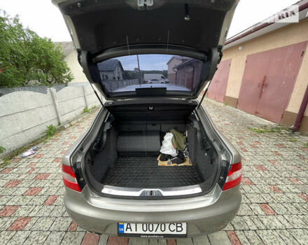 Шкода Суперб 2010 в Ивано-Франковске на Automoto.ua Серый Шкода Суперб, объемом двигателя 1.97 л и пробегом 253 тыс. км за 10000 $, фото 24 на Automoto.ua