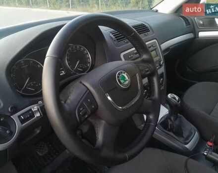 Сірий Шкода Суперб, об'ємом двигуна 1.4 л та пробігом 230 тис. км за 7500 $, фото 10 на Automoto.ua