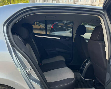 Шкода Суперб 2011 у Хмельницькому на Automoto.ua Сірий Шкода Суперб, об'ємом двигуна 1.6 л та пробігом 225 тис. км за 8600 $, фото 10 на Automoto.ua