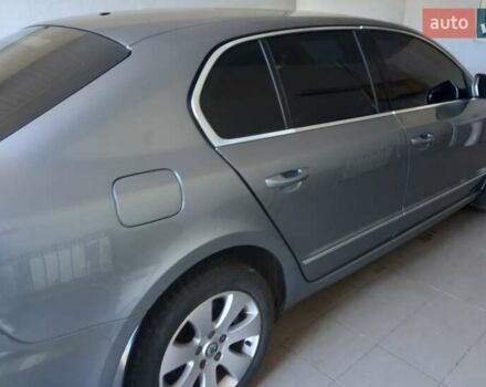 Серый Шкода Суперб, объемом двигателя 1.79 л и пробегом 149 тыс. км за 9000 $, фото 3 на Automoto.ua