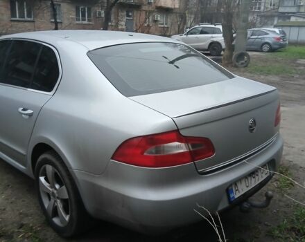 Серый Шкода Суперб, объемом двигателя 1.8 л и пробегом 230 тыс. км за 8000 $, фото 3 на Automoto.ua