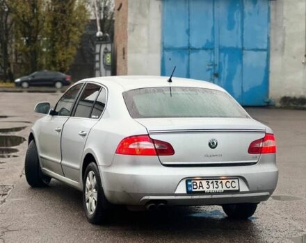 Сірий Шкода Суперб, об'ємом двигуна 2 л та пробігом 245 тис. км за 9900 $, фото 4 на Automoto.ua