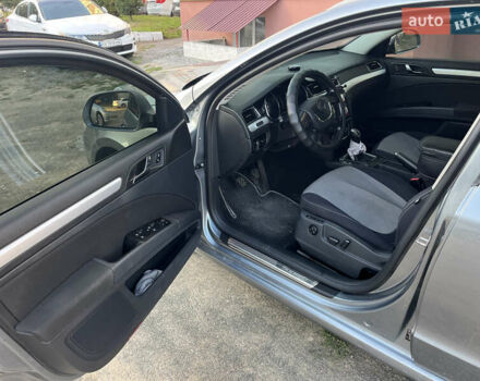 Шкода Суперб 2011 у Хмельницькому на Automoto.ua Сірий Шкода Суперб, об'ємом двигуна 1.6 л та пробігом 225 тис. км за 8600 $, фото 12 на Automoto.ua