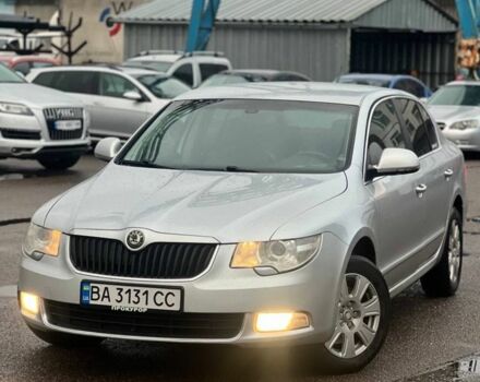 Сірий Шкода Суперб, об'ємом двигуна 2 л та пробігом 245 тис. км за 9900 $, фото 1 на Automoto.ua