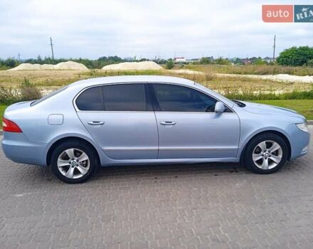 Серый Шкода Суперб, объемом двигателя 1.6 л и пробегом 293 тыс. км за 7700 $, фото 2 на Automoto.ua