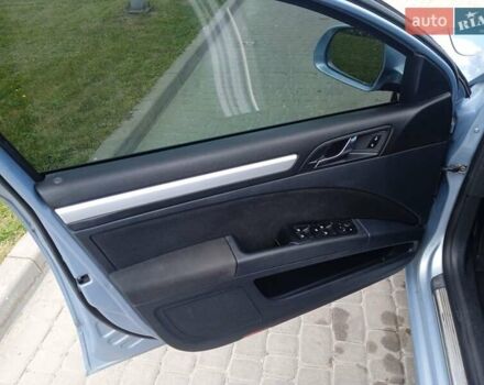 Серый Шкода Суперб, объемом двигателя 1.6 л и пробегом 293 тыс. км за 7700 $, фото 7 на Automoto.ua