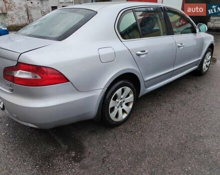 Серый Шкода Суперб, объемом двигателя 1.8 л и пробегом 212 тыс. км за 7999 $, фото 5 на Automoto.ua