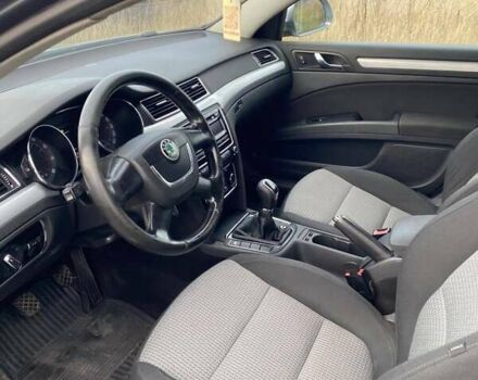 Серый Шкода Суперб, объемом двигателя 1.8 л и пробегом 394 тыс. км за 6500 $, фото 4 на Automoto.ua