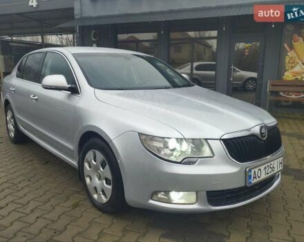 Серый Шкода Суперб, объемом двигателя 2 л и пробегом 280 тыс. км за 9500 $, фото 3 на Automoto.ua