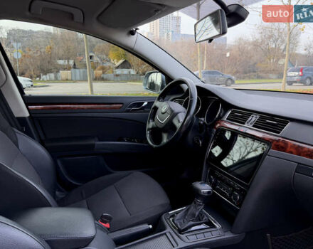 Серый Шкода Суперб, объемом двигателя 1.8 л и пробегом 235 тыс. км за 8800 $, фото 9 на Automoto.ua