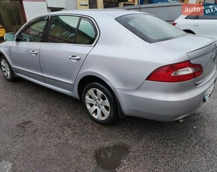 Серый Шкода Суперб, объемом двигателя 1.8 л и пробегом 212 тыс. км за 7999 $, фото 1 на Automoto.ua