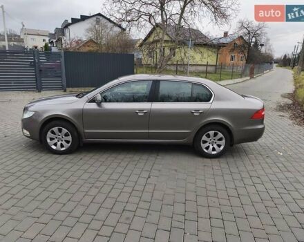 Серый Шкода Суперб, объемом двигателя 1.8 л и пробегом 140 тыс. км за 10800 $, фото 2 на Automoto.ua