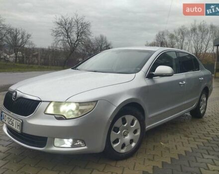 Серый Шкода Суперб, объемом двигателя 2 л и пробегом 280 тыс. км за 9500 $, фото 1 на Automoto.ua