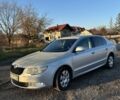 Сірий Шкода Суперб, об'ємом двигуна 2 л та пробігом 430 тис. км за 6800 $, фото 1 на Automoto.ua