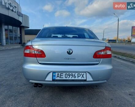 Серый Шкода Суперб, объемом двигателя 1.78 л и пробегом 73 тыс. км за 11300 $, фото 3 на Automoto.ua