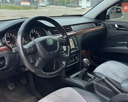 Сірий Шкода Суперб, об'ємом двигуна 2 л та пробігом 316 тис. км за 9300 $, фото 8 на Automoto.ua