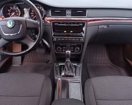 Серый Шкода Суперб, объемом двигателя 1.8 л и пробегом 184 тыс. км за 9700 $, фото 55 на Automoto.ua