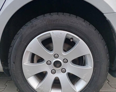 Серый Шкода Суперб, объемом двигателя 1.8 л и пробегом 184 тыс. км за 9700 $, фото 78 на Automoto.ua