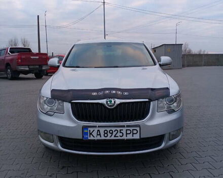 Серый Шкода Суперб, объемом двигателя 1.8 л и пробегом 184 тыс. км за 9700 $, фото 2 на Automoto.ua