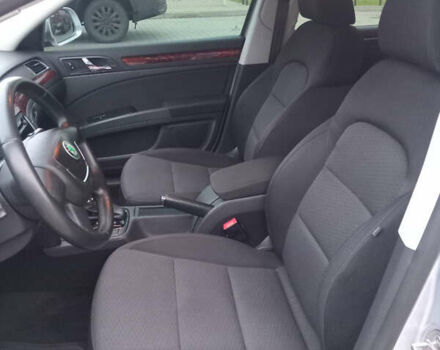 Серый Шкода Суперб, объемом двигателя 1.8 л и пробегом 184 тыс. км за 9700 $, фото 42 на Automoto.ua