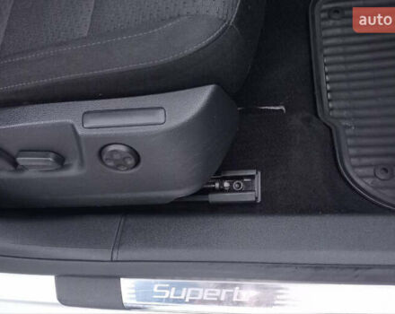 Серый Шкода Суперб, объемом двигателя 1.8 л и пробегом 184 тыс. км за 9700 $, фото 60 на Automoto.ua