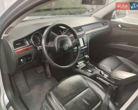 Серый Шкода Суперб, объемом двигателя 1.8 л и пробегом 146 тыс. км за 12000 $, фото 3 на Automoto.ua