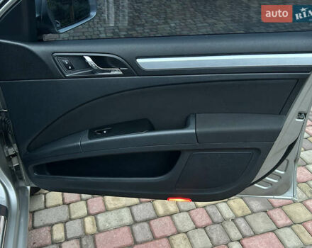 Серый Шкода Суперб, объемом двигателя 1.8 л и пробегом 230 тыс. км за 10300 $, фото 9 на Automoto.ua