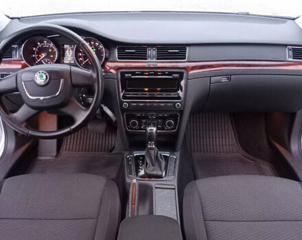 Серый Шкода Суперб, объемом двигателя 1.8 л и пробегом 184 тыс. км за 9700 $, фото 56 на Automoto.ua