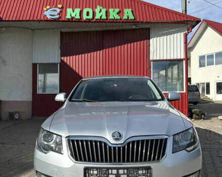 Шкода Суперб 2013 у Чернівцях на Automoto.ua Сірий Шкода Суперб, об'ємом двигуна 0 л та пробігом 161 тис. км за 9300 $, фото 1 на Automoto.ua
