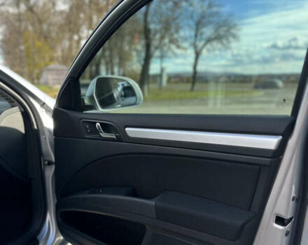 Шкода Суперб 2013 у Чернівцях на Automoto.ua Сірий Шкода Суперб, об'ємом двигуна 0 л та пробігом 161 тис. км за 9300 $, фото 7 на Automoto.ua